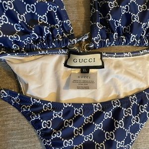 Authentic,BLUE GUCCI logo SWIM SUIT ( never worn)